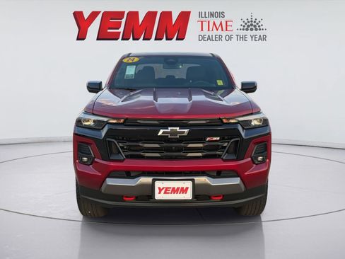 Used 2024 Chevrolet Colorado Z71 w/ Z71 Convenience Package 2 AWD/4WD image 3