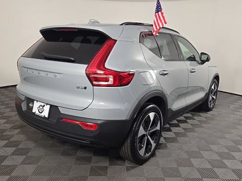 Certified 2026 Volvo XC40 B5 Plus AWD/4WD image 9