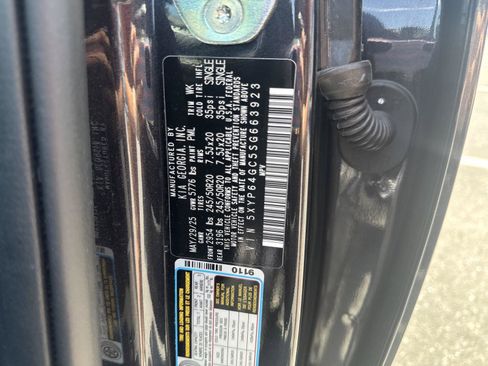 Used 2025 Kia Telluride S FWD image 38