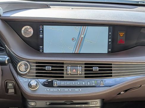 Used 2020 Lexus LS 500 w/ Interior Upgrade Package RWD image 15