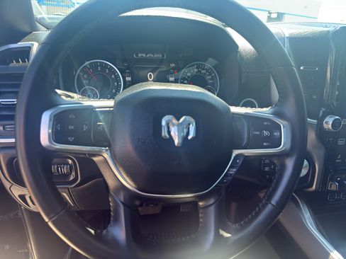Used 2023 RAM 1500 Laramie AWD/4WD image 16
