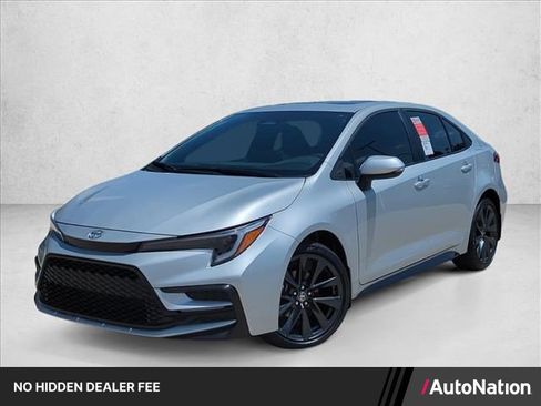 Used 2025 Toyota Corolla XSE FWD image 1