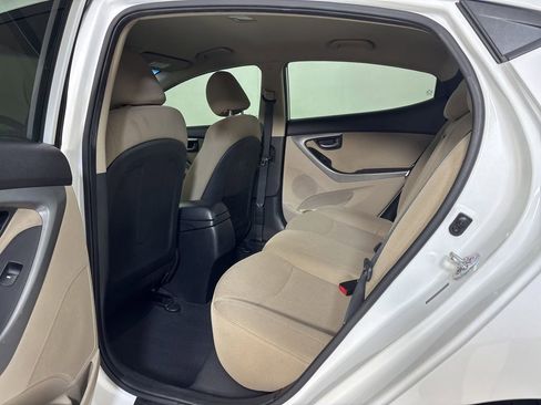 Used 2014 Hyundai Elantra SE w/ Option Group 02 image 18