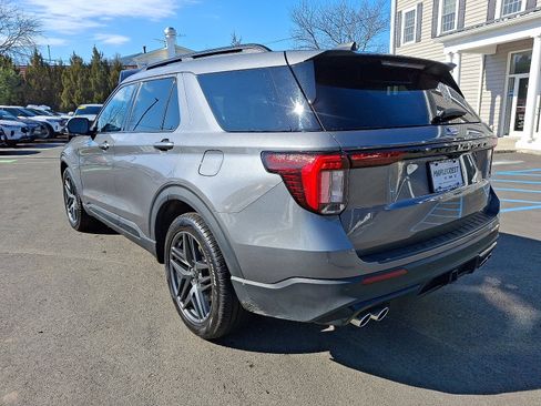 Certified 2025 Ford Explorer ST w/ Sun And Sound Package image 7