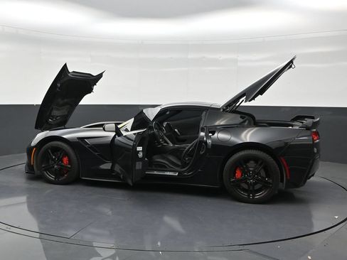 Used 2016 Chevrolet Corvette Stingray Coupe w/ Battery Protection Package RWD image 30