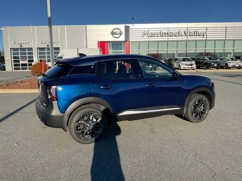 New 2026 Nissan Kicks SR AWD/4WD image 6