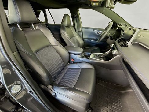 Used 2019 Toyota RAV4 XSE AWD/4WD image 29