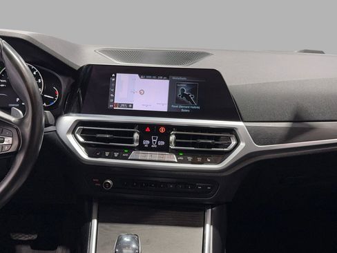 Used 2020 BMW 330i Sedan w/ Driving Assistance Package image 29