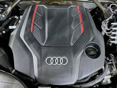 Used 2025 Audi SQ5 Premium Plus image 13