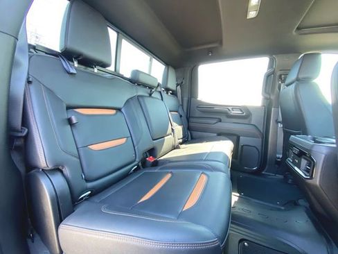 Used 2024 GMC Sierra 1500 AT4 w/ Technology Package AWD/4WD image 27