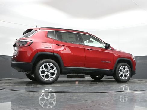 New 2025 Jeep Compass Latitude w/ Sun & Sound Group image 46