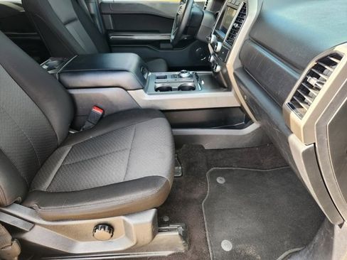 Used 2020 Ford Expedition XLT image 13