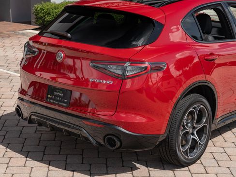 New 2024 Alfa Romeo Stelvio Veloce image 5