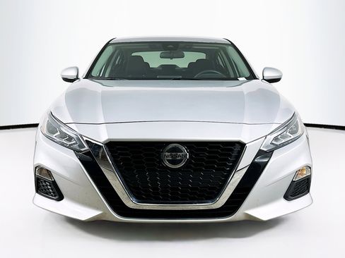 Used 2022 Nissan Altima 2.5 SV image 2