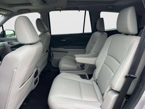 Used 2022 Honda Pilot Elite image 14
