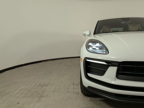 New 2026 Porsche Macan AWD/4WD image 23