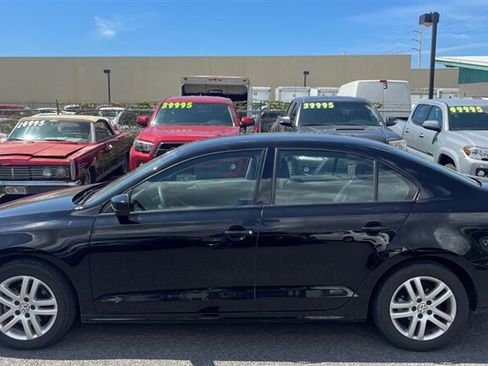 Used 2018 Volkswagen Jetta S FWD image 2