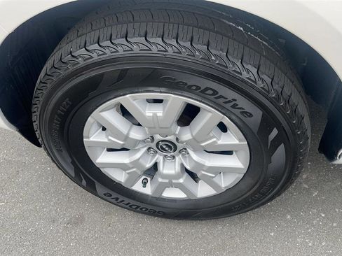 Used 2018 Nissan Frontier SV image 29