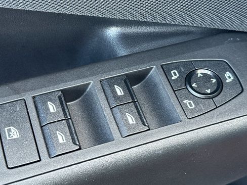 Used 2025 BMW X3 xDrive30i w/ Premium Package image 14