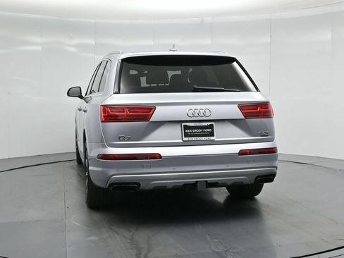 Used 2017 Audi Q7 3.0T Premium Plus w/ Premium Plus Package AWD/4WD image 32