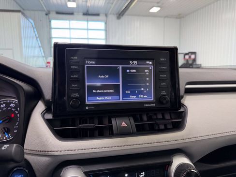 Used 2022 Toyota RAV4 XLE AWD/4WD image 13