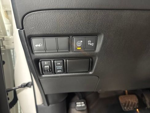 Used 2017 Nissan Armada Platinum w/ Captain Seat Package AWD/4WD image 46