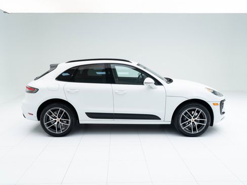 Used 2022 Porsche Macan image 8