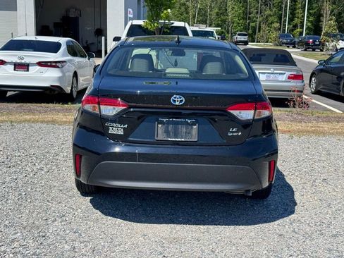 Used 2025 Toyota Corolla LE w/ Convenience Package FWD image 6