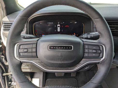 Used 2024 Jeep Wagoneer L Series II w/ Flexible Seating Group image 35