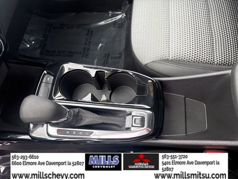 Used 2025 Chevrolet Trax LT w/ LT Convenience Package FWD image 18