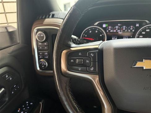 Used 2022 Chevrolet Silverado 2500 High Country w/ Z71 Off-Road Package AWD/4WD image 16