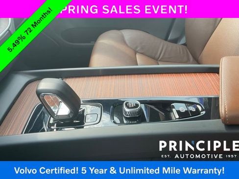 Certified 2023 Volvo XC60 B5 Plus FWD image 19