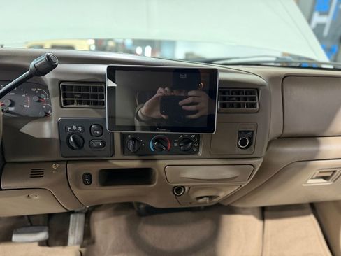 Used 2004 Ford F250 Lariat image 16