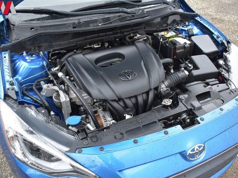 Used 2019 Toyota Yaris XLE image 28