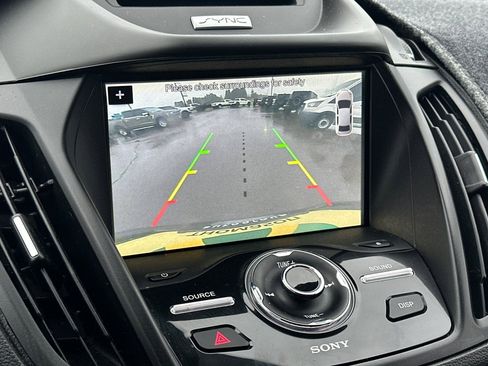 Used 2017 Ford Escape Titanium image 19