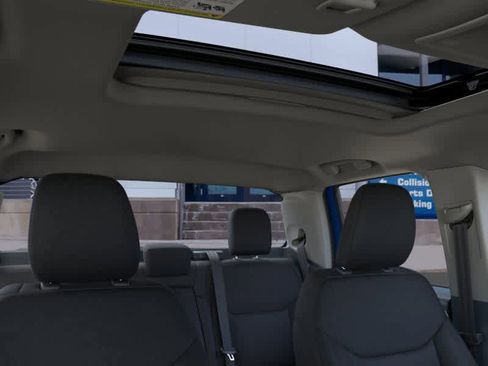 New 2025 Ford Maverick XLT w/ XLT Luxury Package image 12