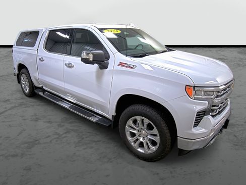 Used 2024 Chevrolet Silverado 1500 LTZ w/ LTZ Premium Package AWD/4WD image 5