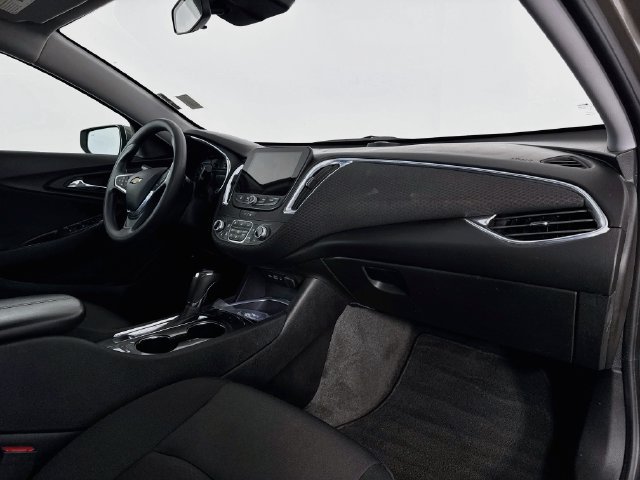 Used 2020 Chevrolet Malibu LT FWD image 29