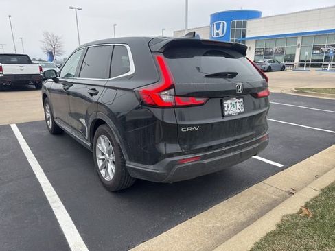 Used 2023 Honda CR-V EX image 4