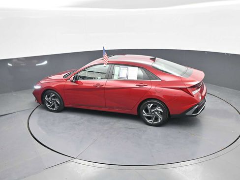 Used 2025 Hyundai Elantra Limited FWD image 33
