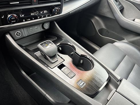 Certified 2023 Nissan Rogue SV w/ SV Premium B Package FWD image 27