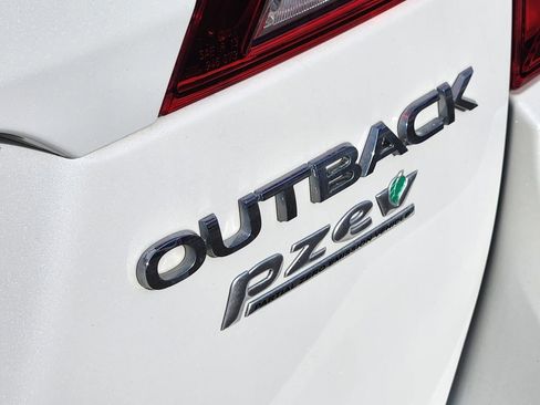 Used 2017 Subaru Outback 2.5i Limited image 30