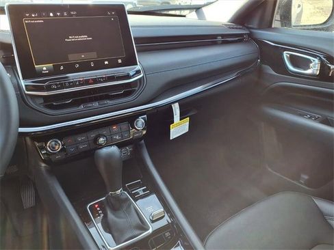 New 2026 Jeep Compass Limited image 5