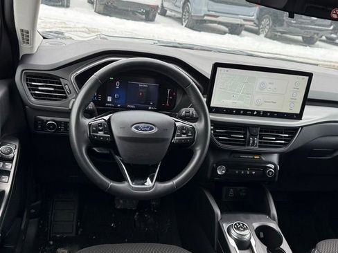 Certified 2024 Ford Escape Base image 7