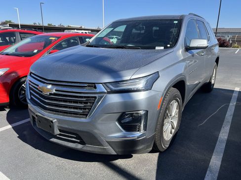 Used 2023 Chevrolet Traverse LT AWD/4WD image 2