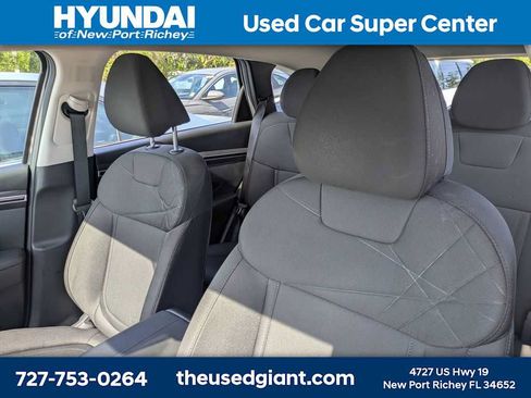 Certified 2022 Hyundai Tucson SE FWD image 3