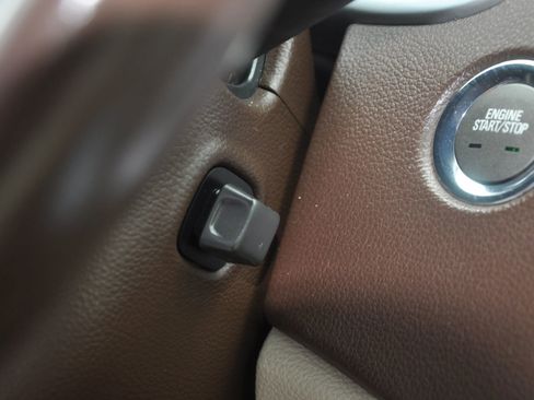 Used 2010 Cadillac SRX Premium image 39