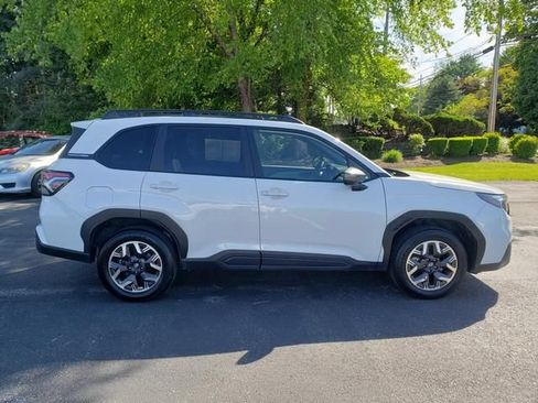 Certified 2025 Subaru Forester Premium AWD/4WD image 2