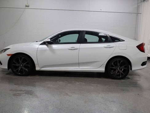 Used 2019 Honda Civic Sport image 2