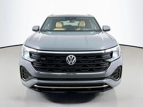 Used 2024 Volkswagen Atlas Cross Sport SEL R-Line AWD/4WD image 2